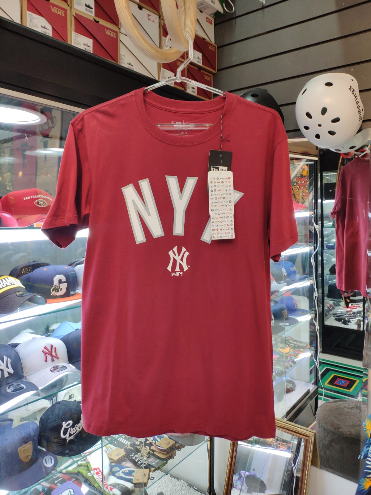 Camiseta New Era Core Word Mark Neyyan NY