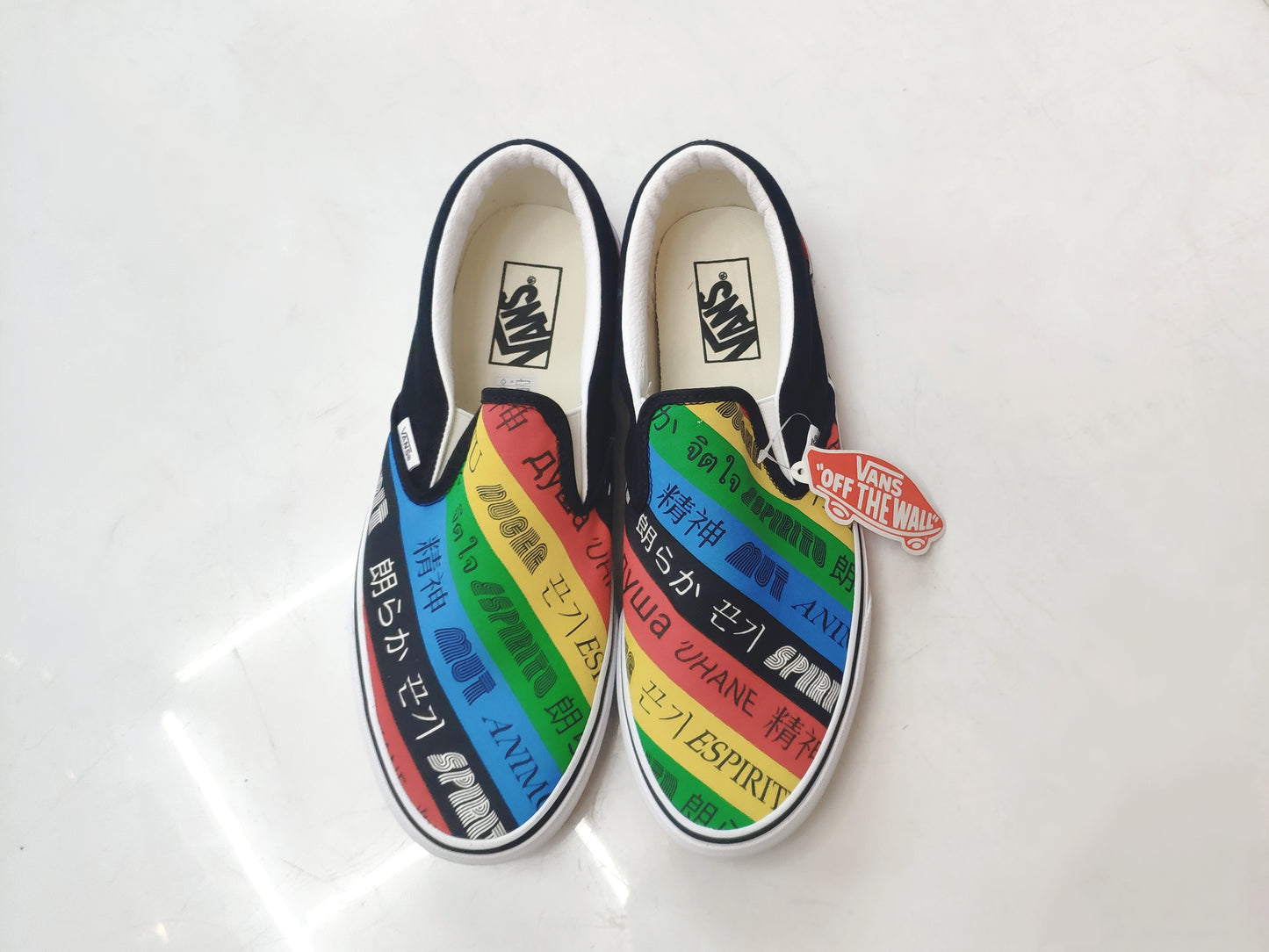 Tenis Vans Classic Spip-On Spirit Multi