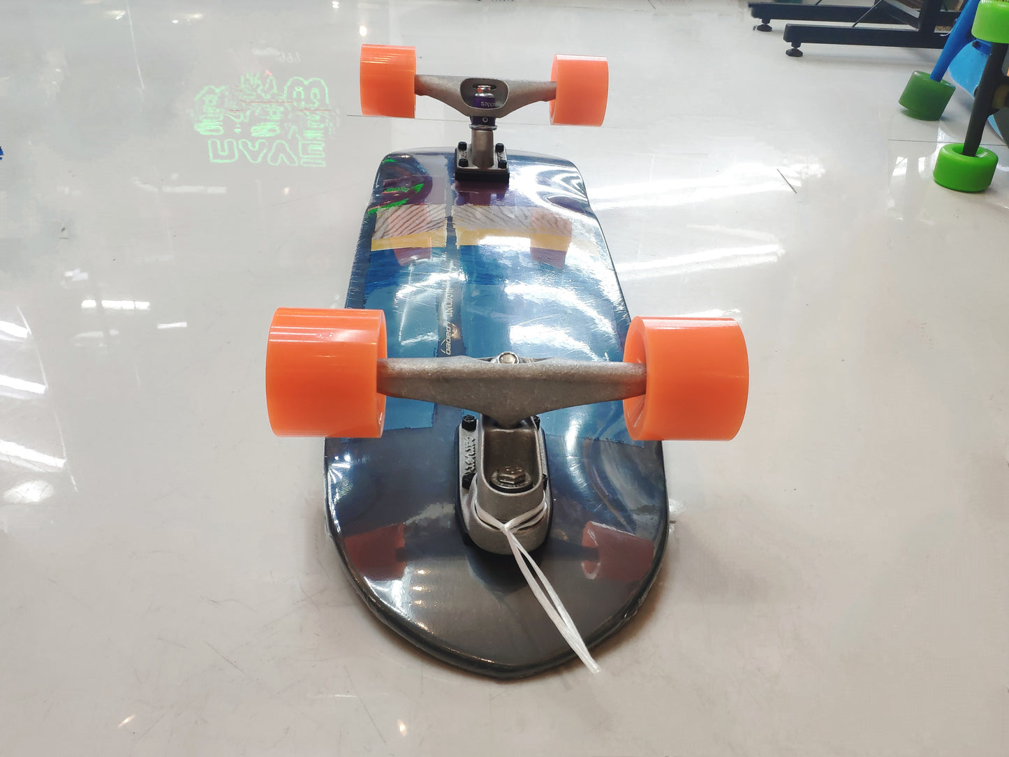 Skateboards Simulador de Surf Longboard Loaded // Carver Bolsa C7