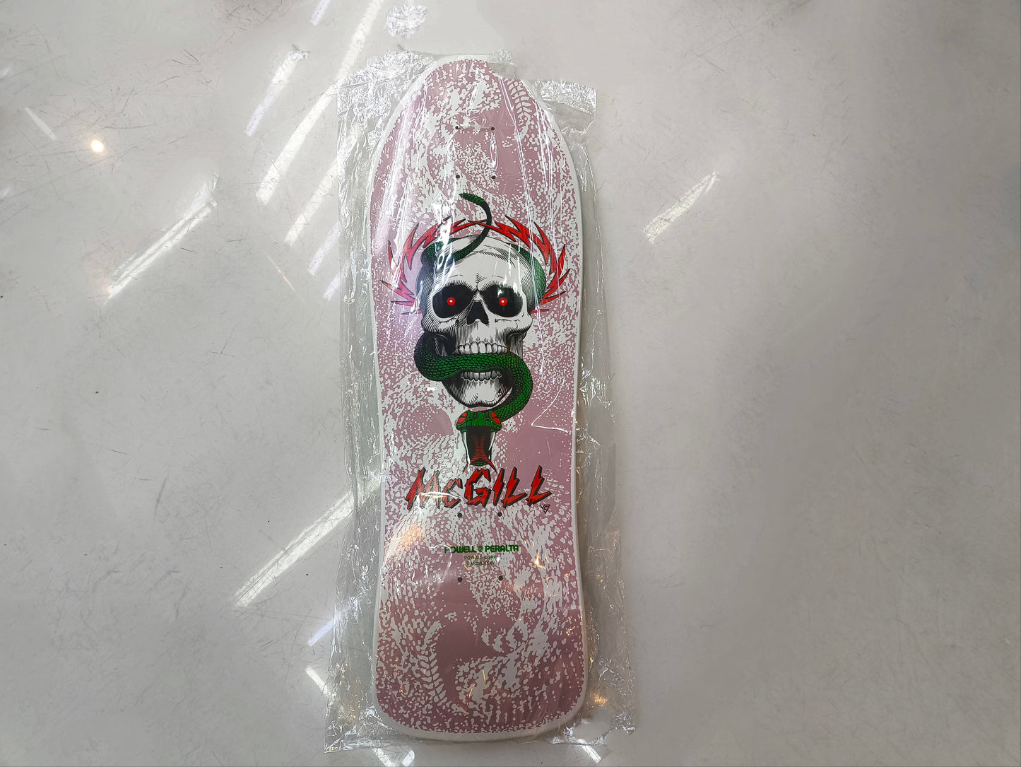 Shape Powell Peralta Mike McGill White / Branco