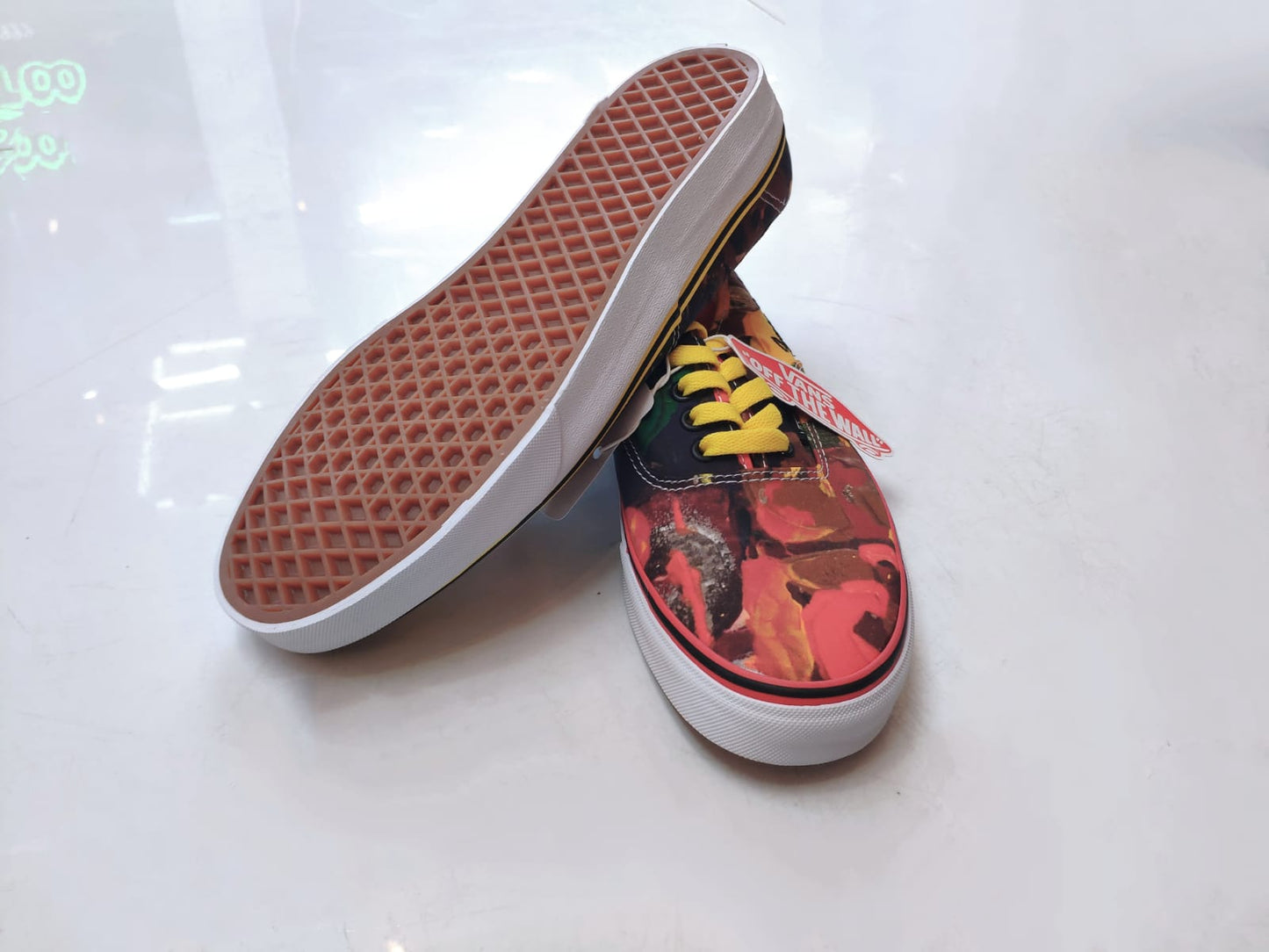 Tênis Vans Authentic X Moca Brenna Youngblood True White/Branco