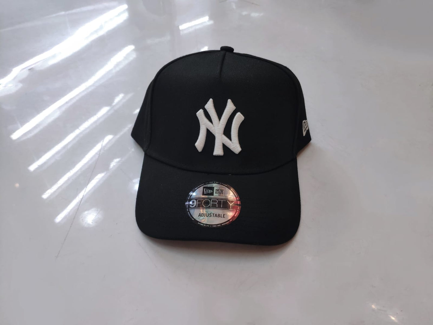 Bone New Era 9FORTY A-FRAME New York Yankees / Preto