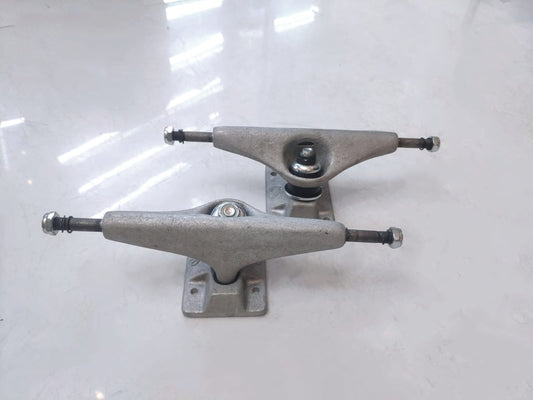 Trucks Gullwing Neil Carver USA 145 mm