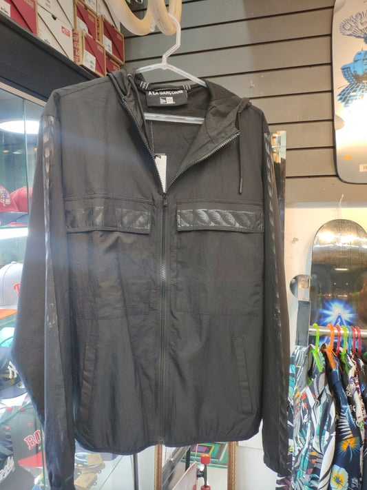 Jaqueta A La Garçonne // New Era (WINDBREAKE)