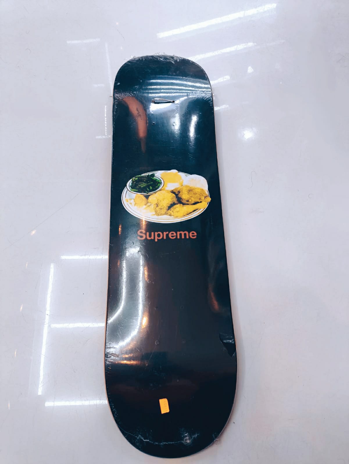 Shape Supreme Chicken Dinner SS 18 / Preto