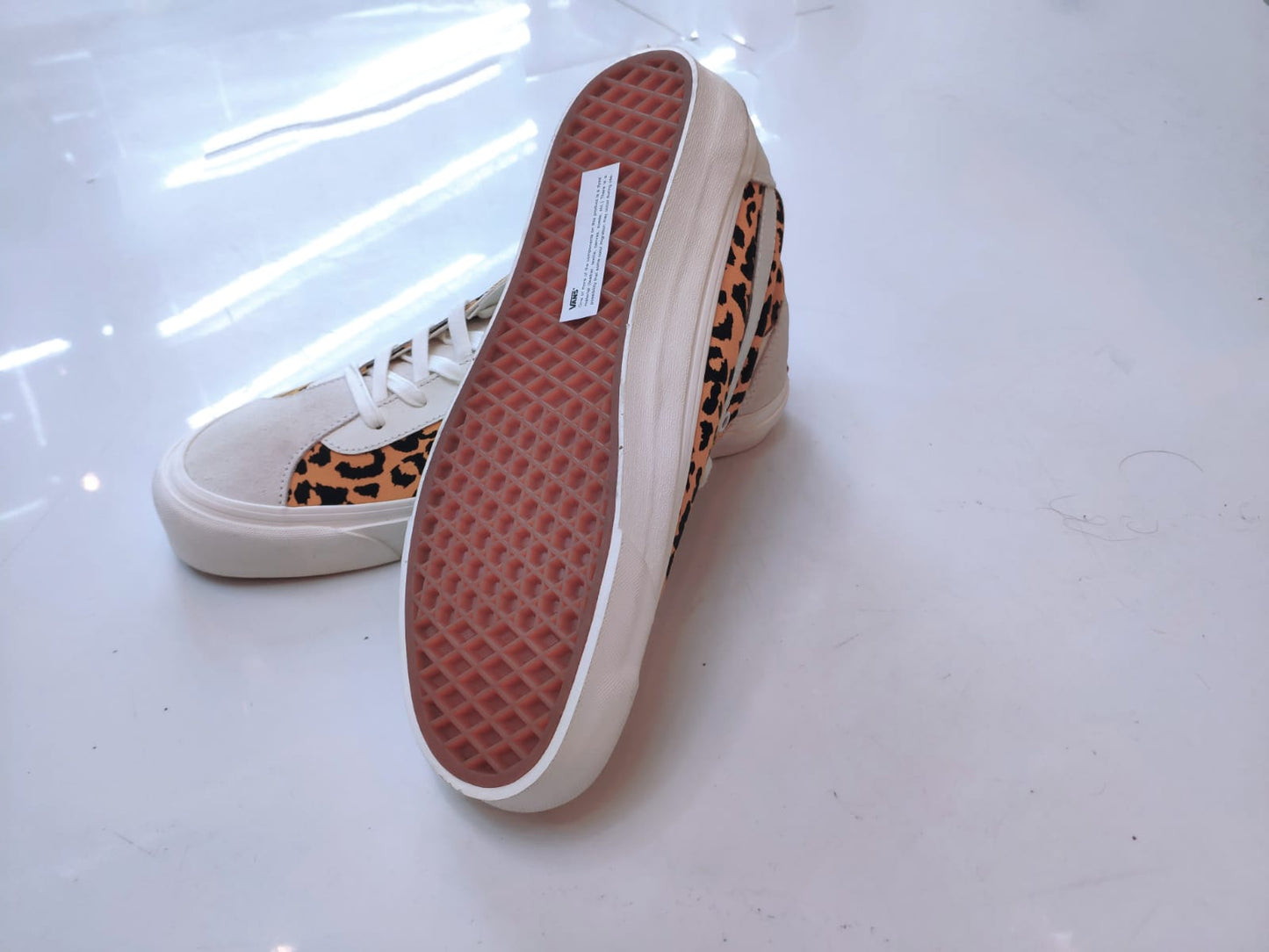 Tênis Vans  UA Bold Ni  LPRD  / White