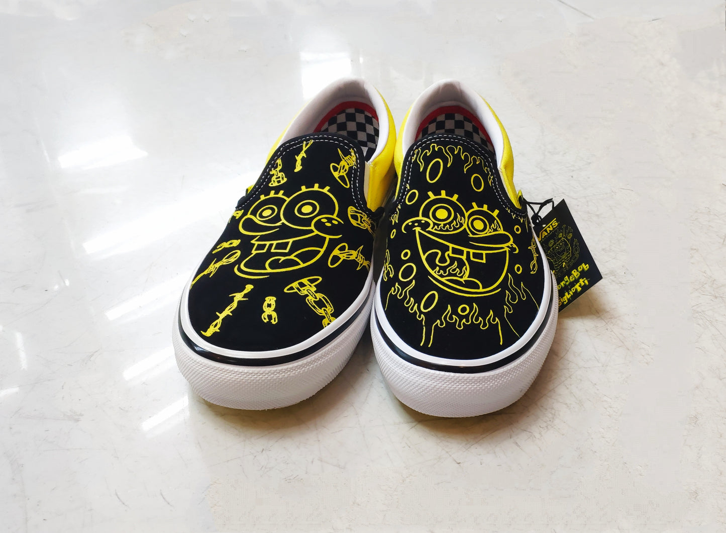 Tênis Skate Slip-On Vans X Bob Esponja Gigliotti