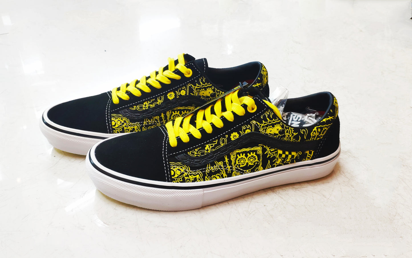 Dark yellow store vans old skool