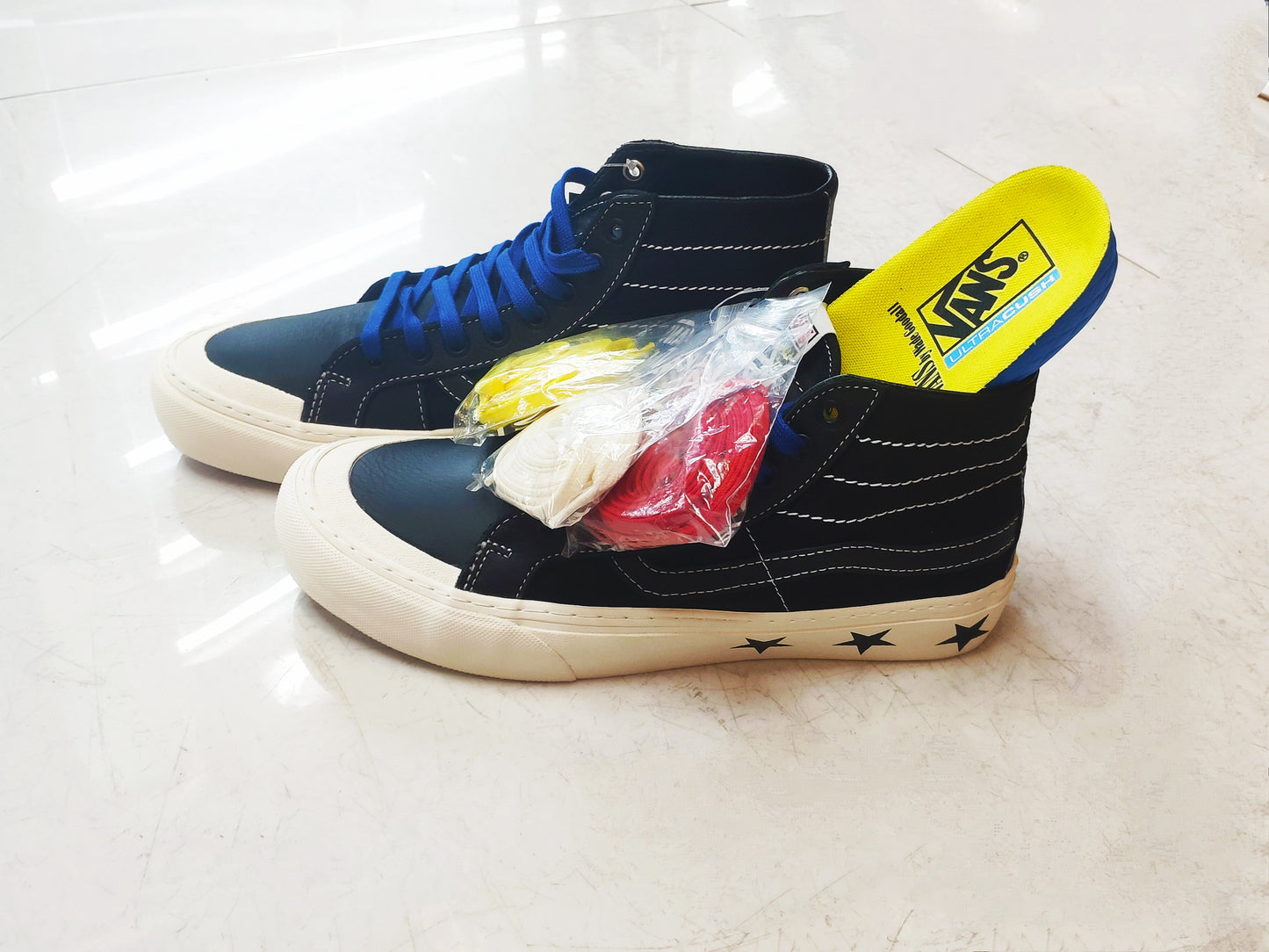 Tênis SK8-HI 138 Decon SF Vans x Wade Goodall